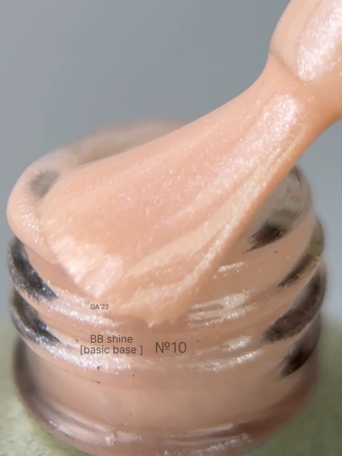 DA'23 COVER BASE BB #10, 15 ml - kamuflująca baza hybrydowa z mikrobrokatem (mleczny beżowy nude)