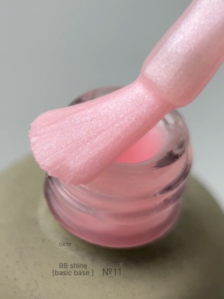 DA'23 COVER BASE BB #11, 15 ml - kamuflująca baza hybrydowa z mikrobrokatem (mleczny różowy nude)
