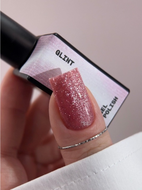 BIBLIOTEKA Cat Eye Gel Polish 29 Glint, 10 ml - różowo-złoty lakier hybrydowy z efektem „kociego oka"