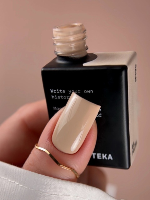 BIBLIOTEKA Gel Polish 17 Calm, 10 ml - lakier hybrydowy (jasny beż nude)