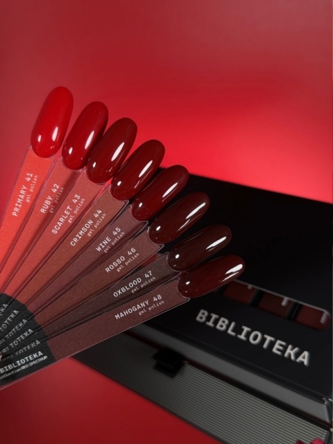 BIBLIOTEKA Gel Polish 44 Crimson, 10 ml - lakier hybrydowy (głęboka czerwień z bordową nutą)