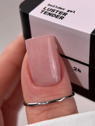 BIBLIOTEKA Builder gel 24 Tender Luster - pudroworóżowy żel budujący z delikatnymi drobinkami, 15 ml
